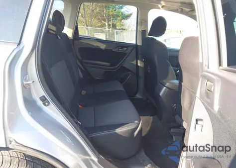 2016 Subaru Forester 2.5I Premium z USA, uszkodzony, nr VIN JF2SJADC9GH447424